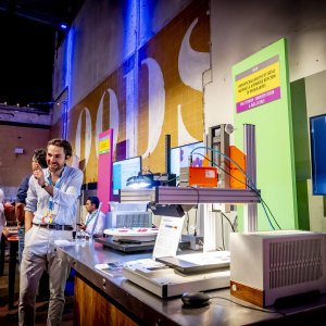 Onderzoeker Michele Murgia van NHL Stenden met demo 'Hyperspectral analysis' op TEKNOWLOGY 2025